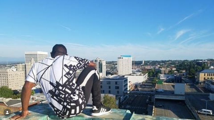 Limited Classic Skyline Tshirt